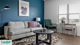 3501 N Austin St in Seguin, TX - Building Photo