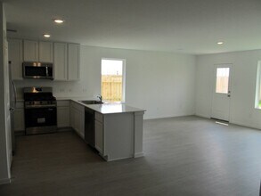 9239 Coral Trout Wy in Baytown, TX - Building Photo - Building Photo