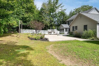 2-12 Yvonne St in Rochester, NH - Building Photo - Building Photo