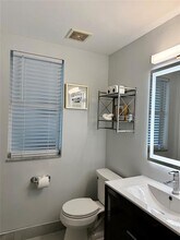 4244 NW 83rd Ln in Coral Springs, FL - Foto de edificio - Building Photo