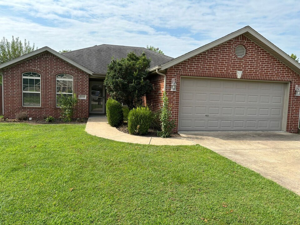 4145 W Mahogany Dr in Fayetteville, AR - Foto de edificio