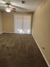 3923 Tanglewilde St in Houston, TX - Foto de edificio - Building Photo