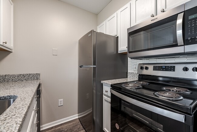 Eastpointe Lakes Apartments and Townhomes