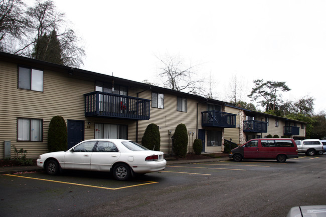 5636-5648 SW Beaverton Hillsdale Hwy in Portland, OR - Building Photo - Building Photo