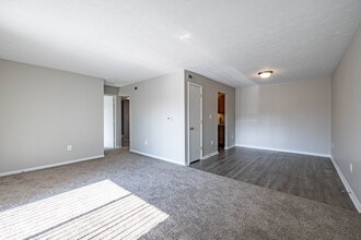 Crossings of Kenton in Erlanger, KY - Building Photo - Interior Photo