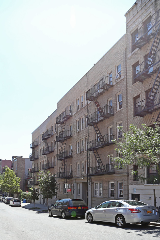 466-470 W 150th St in New York, NY - Building Photo - Building Photo