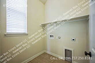 6917 Estana Ln in Austin, TX - Building Photo - Building Photo