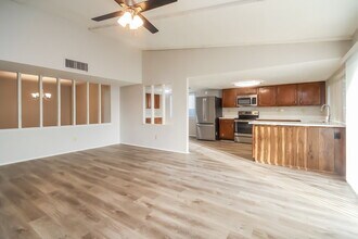 6310 W Ridgecreek Dr in Missouri City, TX - Building Photo - Building Photo