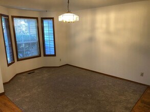 3911 NW 166th Dr in Beaverton, OR - Building Photo - Building Photo