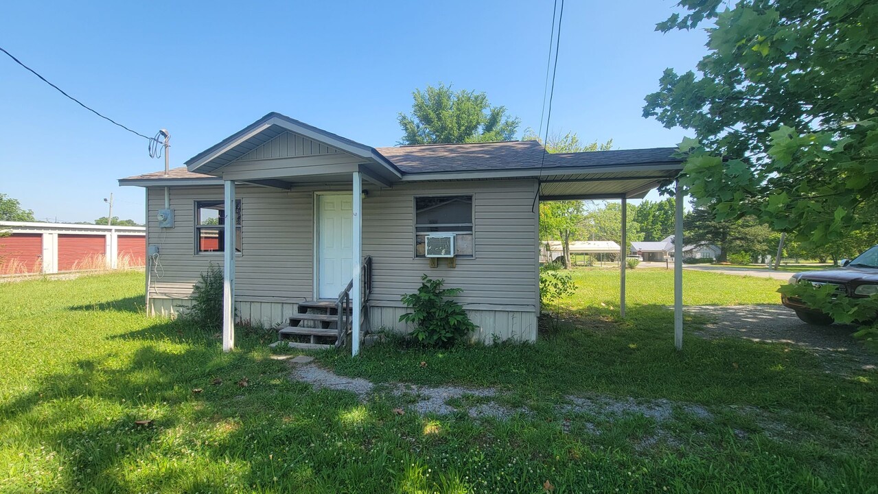 347 Meadow Ln in Cave City, AR - Building Photo