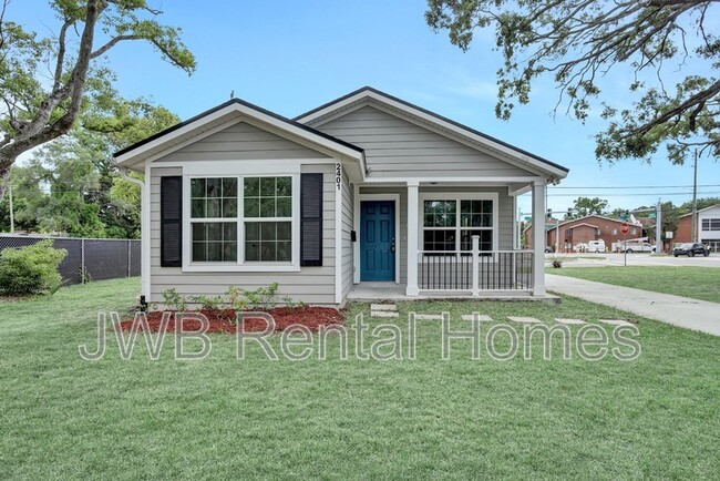 2401 Susan Badger Cir