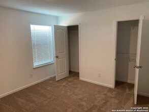 3955 Trail de Paris in New Braunfels, TX - Foto de edificio - Building Photo