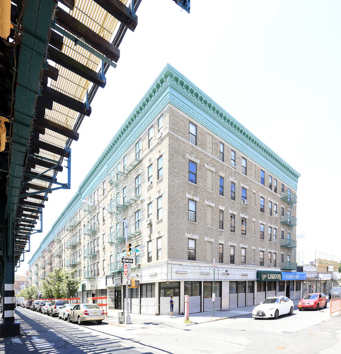 1357 Southern Blvd in Bronx, NY - Building Photo