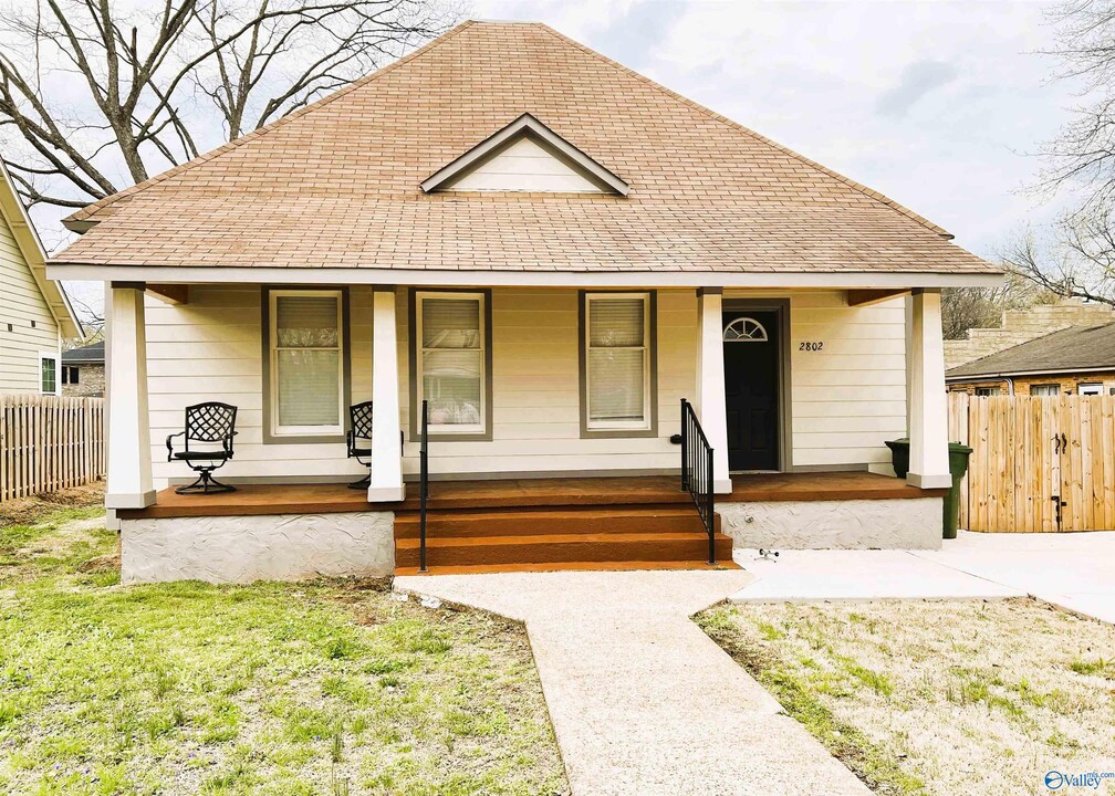 2802 9th Ave SW in Huntsville, AL - Building Photo