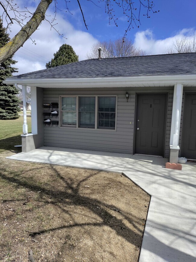 900 E Sturgis St Apartments and Nearby St. Johns Apartments For Rent