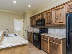 3010 Old Ironsides Dr in College Station, TX - Building Photo - Building Photo