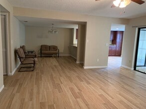 7821 Niagara Ave in Tampa, FL - Building Photo - Building Photo
