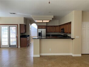 8441 Bay Point Dr in Las Vegas, NV - Building Photo - Building Photo