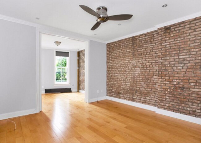 Bedford Street in New York, NY - Building Photo - Building Photo