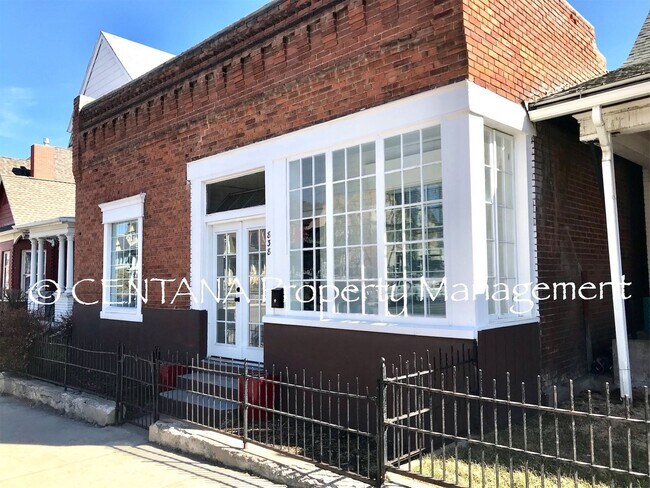property at 838 W Park St