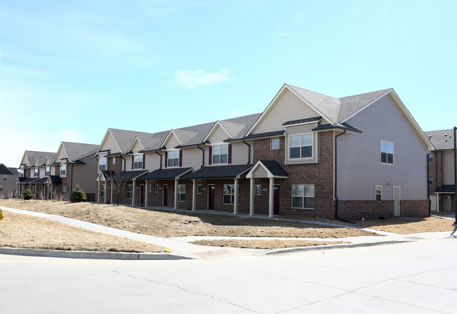 Maplewood Townhomes - Phase II in West Des Moines, IA - Building Photo - Building Photo