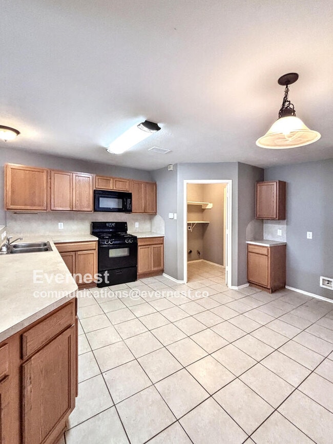 24018 Blossom Crest Ln in Spring, TX - Building Photo - Building Photo