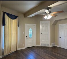 5208 East Side Ave in Dallas, TX - Building Photo
