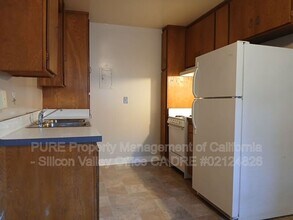 870 Castlewood Dr in Los Gatos, CA - Building Photo - Building Photo