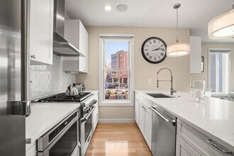 280 Gold St, Unit 5 in Boston, MA - Building Photo - Building Photo