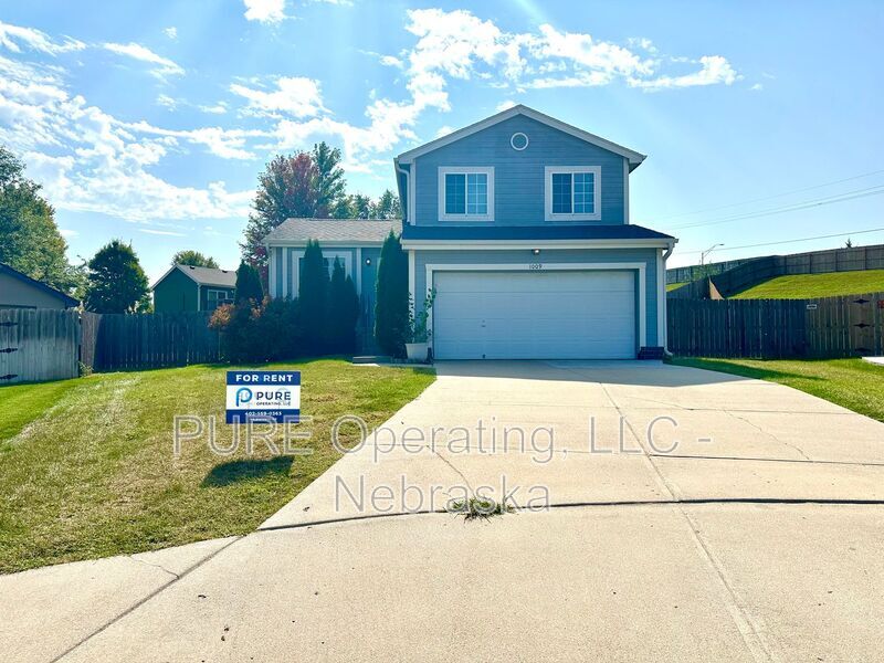 1009 Bison Cir in Papillion, NE - Building Photo