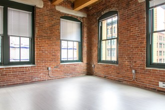 381 Congress Lofts in Boston, MA - Building Photo - Building Photo