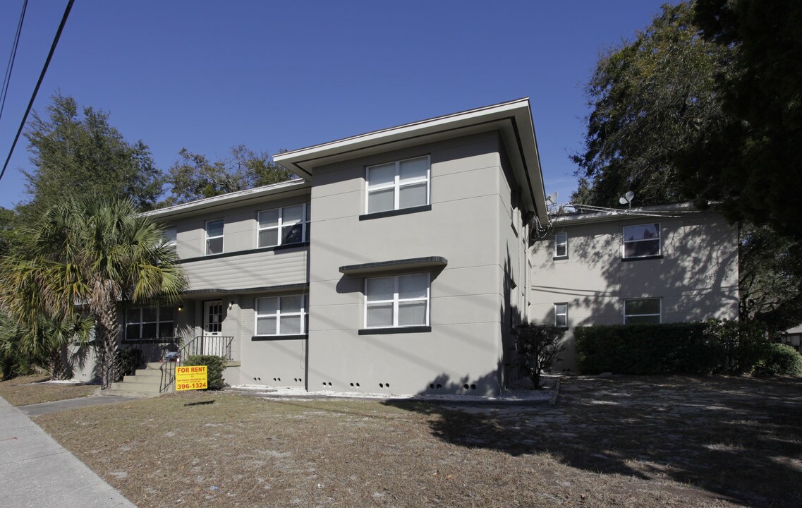 1484 Holmesdale Rd in Jacksonville, FL - Building Photo