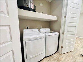 4213 La Vista Ave-Unit -2 in McAllen, TX - Building Photo - Building Photo