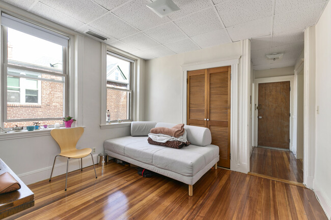 property at 5 Wood St