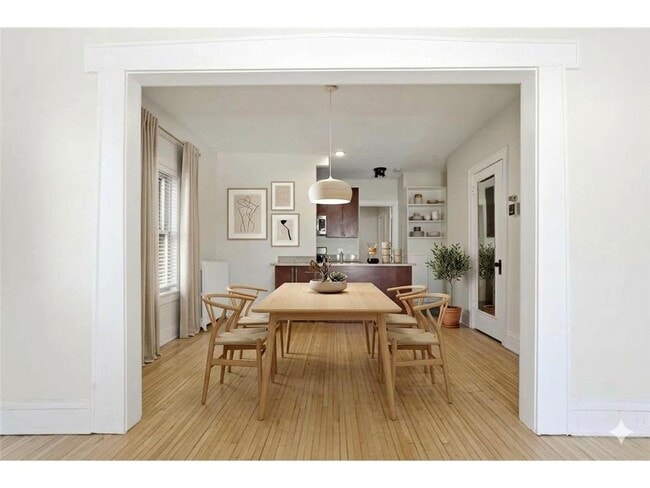 2881 Irving Ave S in Minneapolis, MN - Foto de edificio - Building Photo