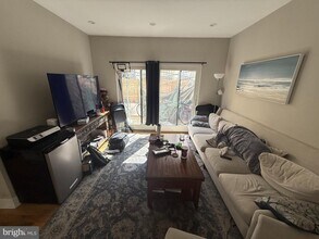 2225 Spruce St in Philadelphia, PA - Building Photo - Building Photo