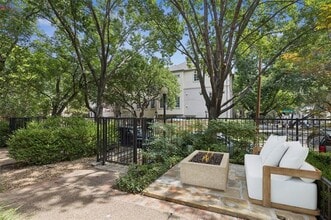 3325 N Haskell Ave. in Dallas, TX - Building Photo - Building Photo