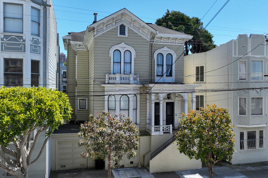 1753 Greenwich St in San Francisco, CA - Building Photo