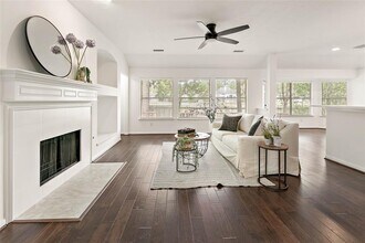 99 S Wynnoak Cir in Spring, TX - Building Photo - Building Photo