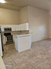10043 E Gray Rd in Scottsdale, AZ - Building Photo - Building Photo
