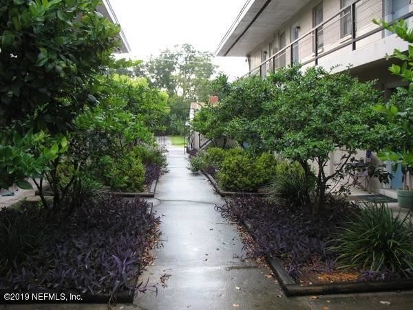 916 Childrens Way-Unit -2 in Jacksonville, FL - Building Photo