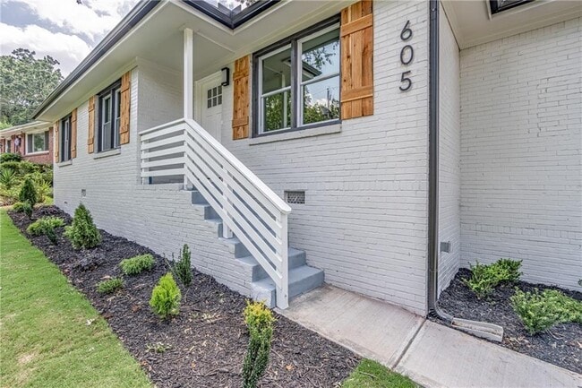 property at 605 Blake Ave SE