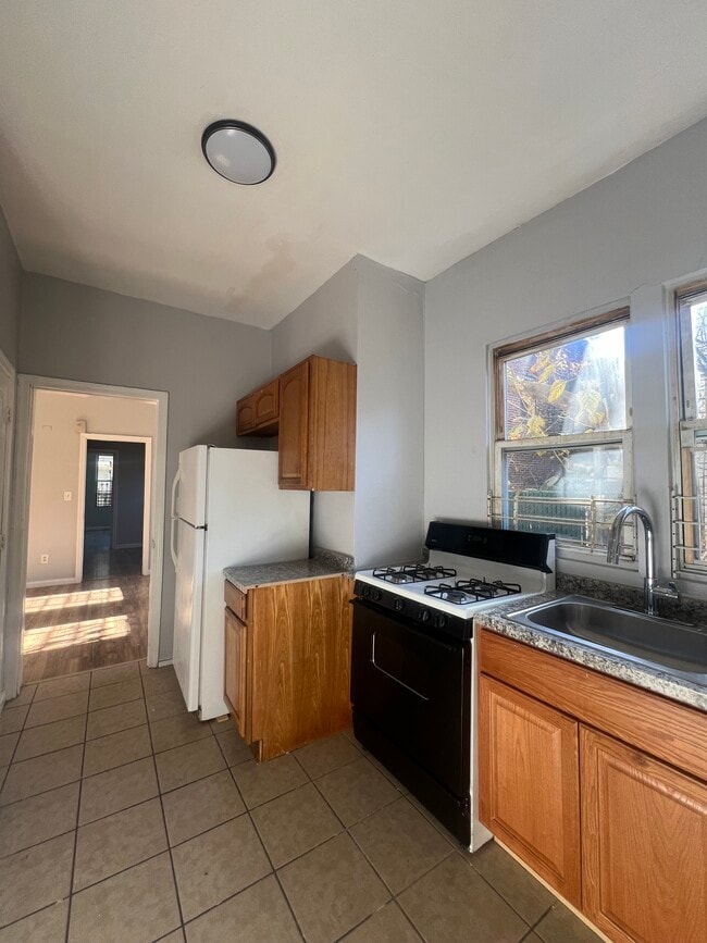 393 S 20th St, Unit 1