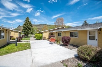 203 N Storie St in Wallowa, OR - Building Photo - Building Photo