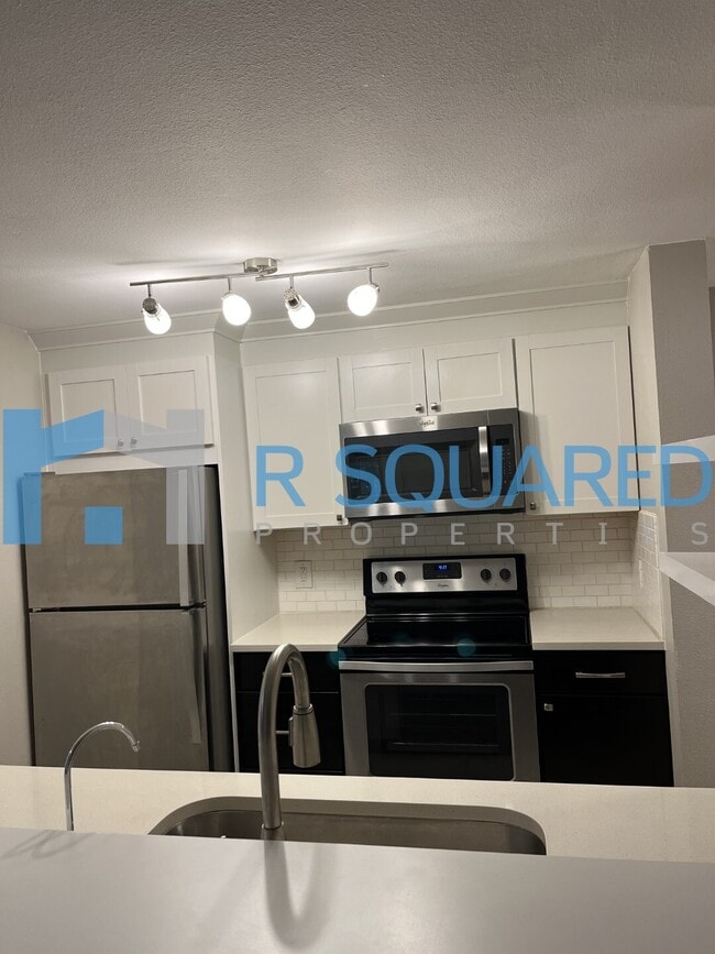 property at 975 Aberdeen Ave NE