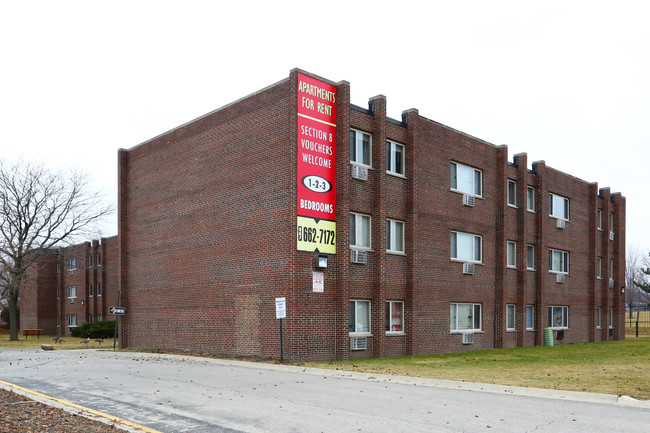 Niles Terrace Apartments in Waukegan, IL - Building Photo - Building Photo