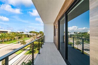 16680 Botaniko Dr N in Weston, FL - Building Photo - Building Photo