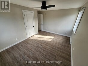 89 College St E in Belleville, ON - Building Photo - Building Photo