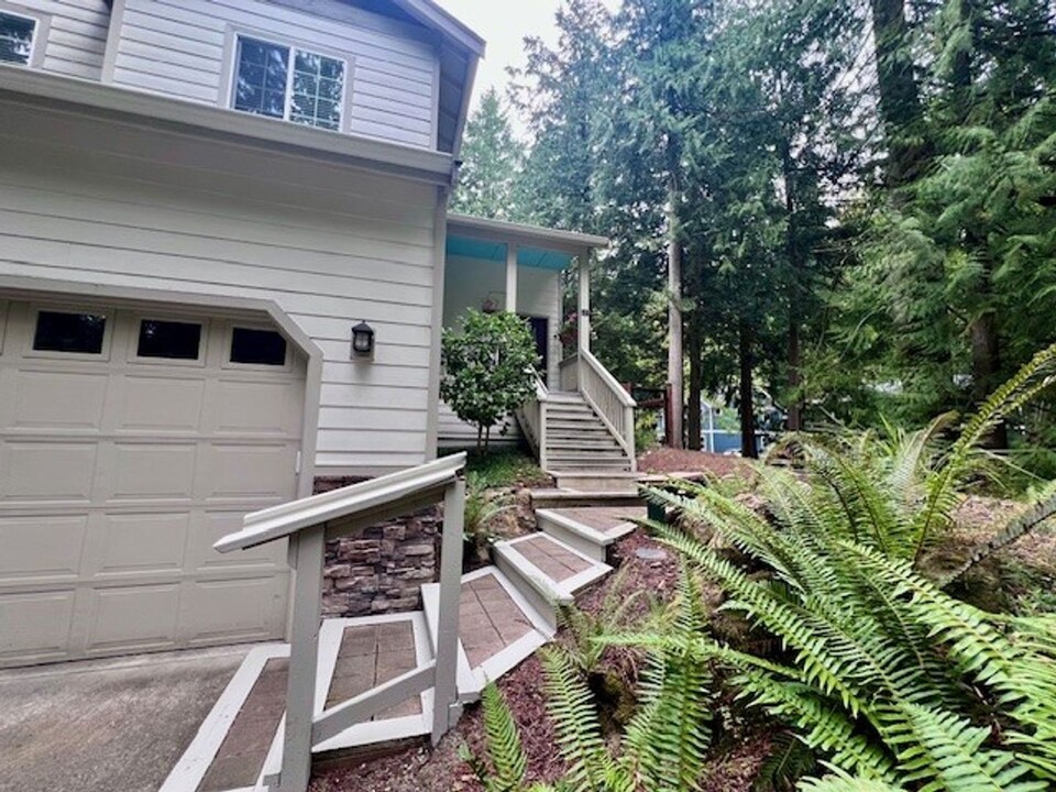 2 Tawny Cir in Bellingham, WA - Building Photo