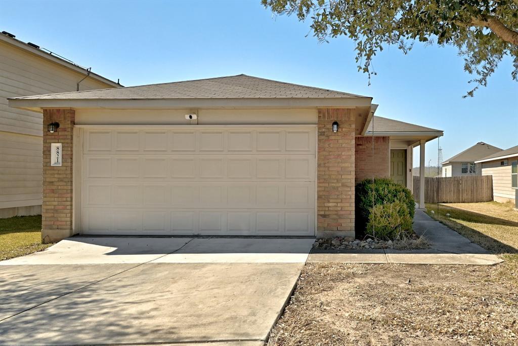 8821 Southwick Dr in Austin, TX - Building Photo